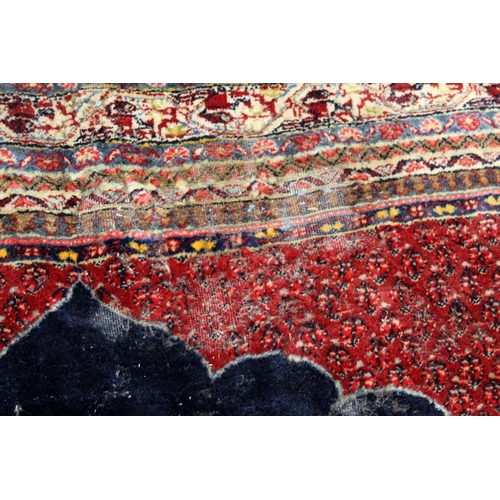 456 - Persian Sarouk/Sarough carpet, the hand knotted rug with a large medallion, with drop on cream, red ... 