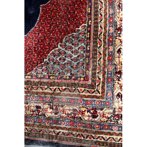 456 - Persian Sarouk/Sarough carpet, the hand knotted rug with a large medallion, with drop on cream, red ... 