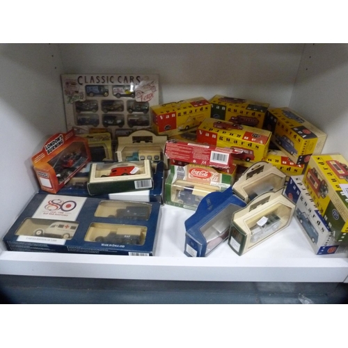 152 - Collection of toy cars including Vanguard, classic cars, RAF 80th Anniversary vehicle set etc (one s... 