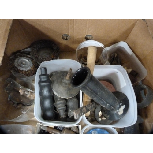 176 - Collection of various tools to include drill parts, wire brushes, handles etc.