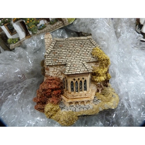 241 - Large collection of Lilliput Lane and other cottages.