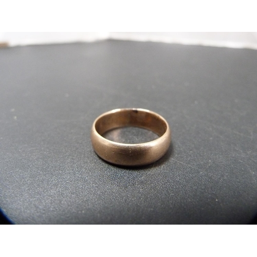 265 - 9ct gold band ring, 6.9g.