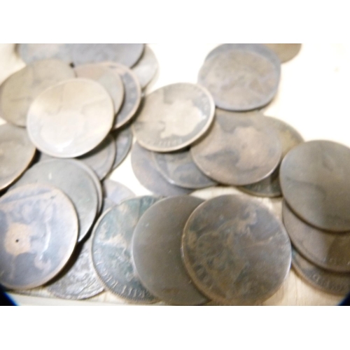 285 - Quantity of Queen Victoria copper pennies, to include the 