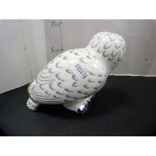 308 - Royal Crown Derby paperweight modelled as a snowy owl, with gold-coloured stopper.