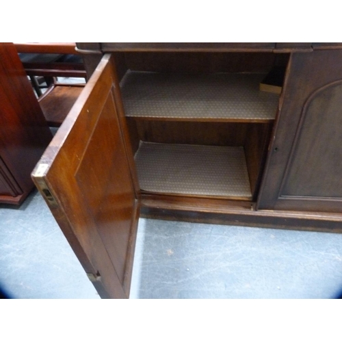 377 - Victorian mirror-back sideboard.