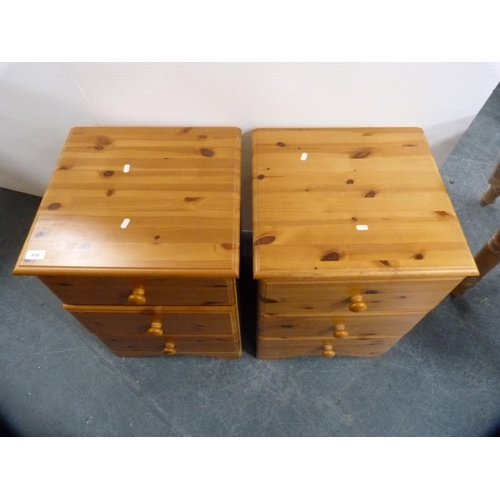 418 - Pair of pine three-drawer bedside cabinets.