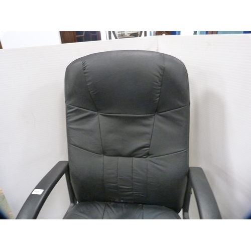 426 - Black revolving office chair.