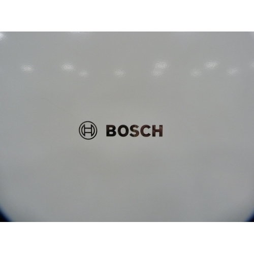 442 - Bosch fridge freezer.