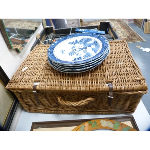 80 - Wicker hamper and a set of six 'Real Old Willow' pattern plates.