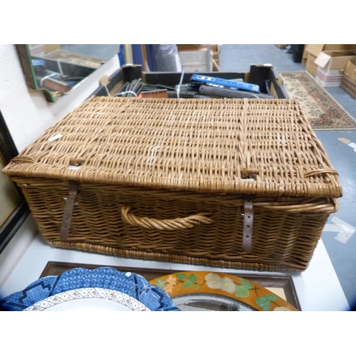 80 - Wicker hamper and a set of six 'Real Old Willow' pattern plates.