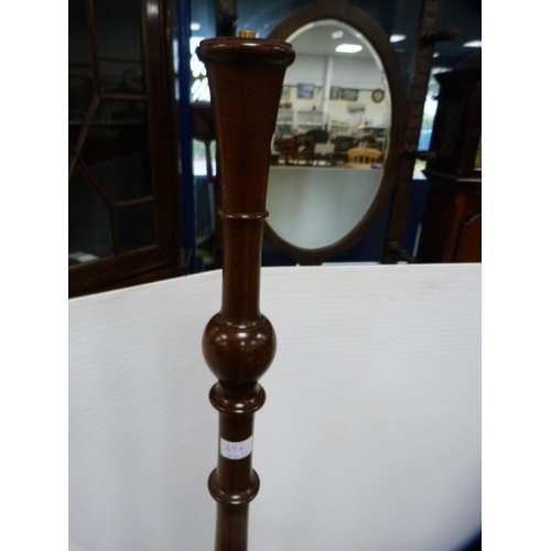 484 - Mahogany standard lamp.