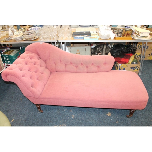 570 - Mahogany pink upholstered chaise longue.