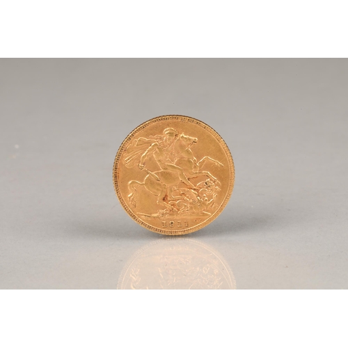 143 - George V gold sovereign dated 1911, 8g