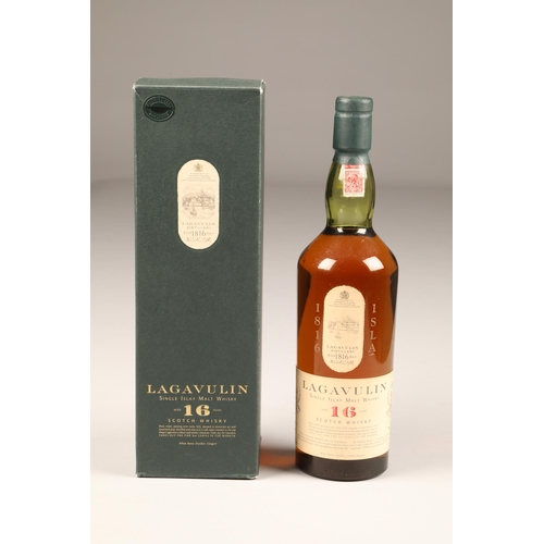 197 - Lagavulin 16 year old single Islay malt scotch whisky, bottled by White Horse Distillers Glasgow, 43... 