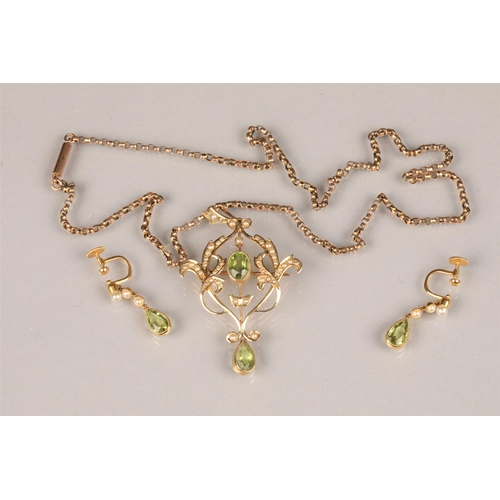 65 - Edwardian 15 carat gold pearl seed and peridot pendant, and matching pair of drop earring (screw fit... 