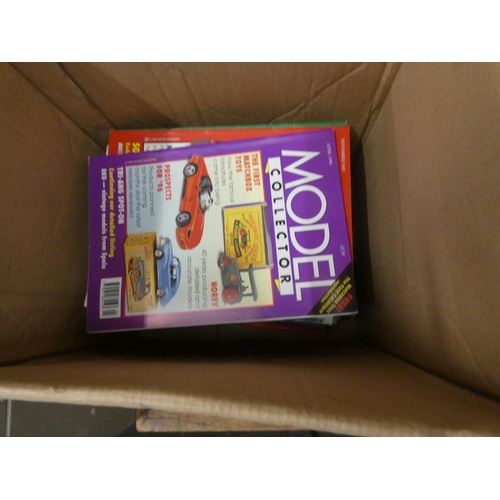 185 - Large box of 'Modern Model Collector' magazine.