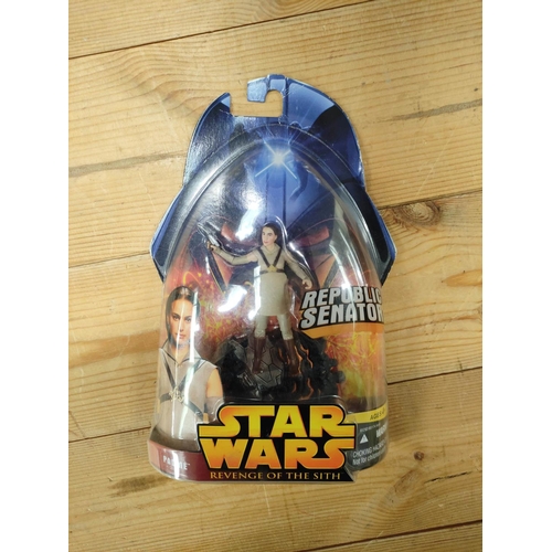 63 - Star Wars - Group of seven original and sealed 2005 'Revenge of the Sith' figures comprising of Bail... 