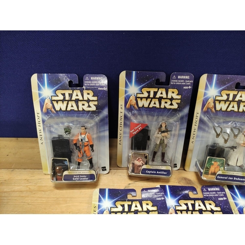 74 - Star Wars - Group of eight sealed c2003/04 Hasbro figures comprising of General Jan Dondonna 84766, ... 