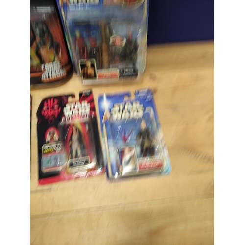 83 - Star Wars - Eleven figures to include five original 1999 Phantom Menace figures comprising of Ric Ol... 