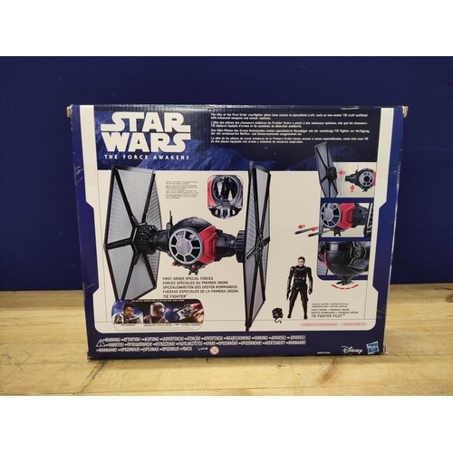 89 - Star Wars - Two 'The Force Awakens' Hasbro boxed Starfighters comprising of Resistance A-Wing B4006 ... 