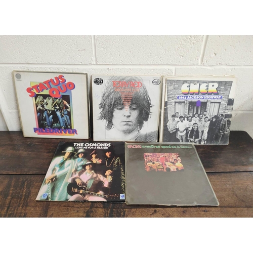 550 - Collection of 70's records to include Status Quo Piledriver, Free Heartbreaker, Cher 3614 Jackson Hi... 