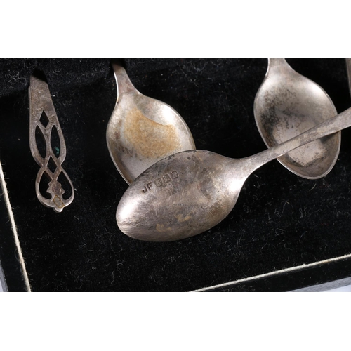 103 - Cased set of six sterling silver teaspoons, with pierced terminals, maker JF, 1976, 38g.