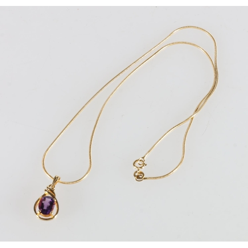 109 - 18K Italian gold necklace, with matching amethyst set pendant, 5g.