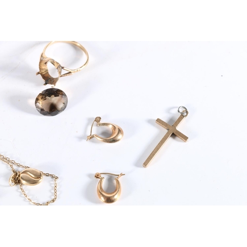 168 - 9ct gold crucifix pendant, pair of 9ct gold earrings, 9ct gold ring with loose stone, 9ct gold clagg... 