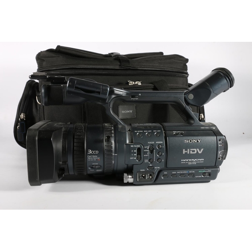 271 - Sony HDR-FX1E HDV Handycam digital HD video camera recorder with fixed Carl Zeiss Vari-Sonnar lens.