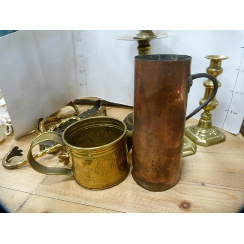 112 - Group of antique and later brass and copper to include candlesticks, watering can, brackets, copper ... 