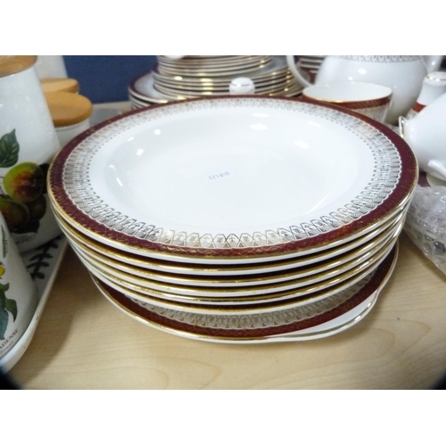 37 - Quantity of Royal Grafton 'Majestic' pattern table and dinnerwares.