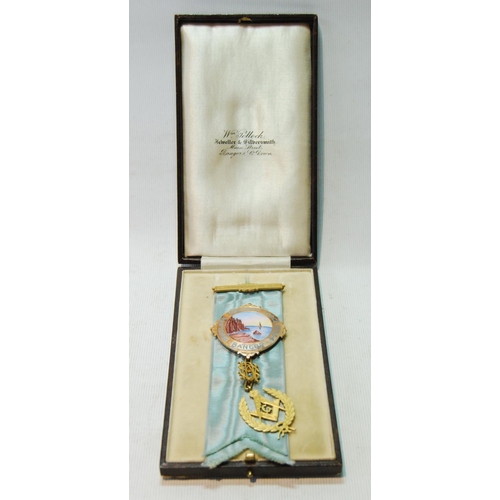 45 - 9ct gold Masonic jewel, 'Redcliffe No. 564', 1930, 28g gross.