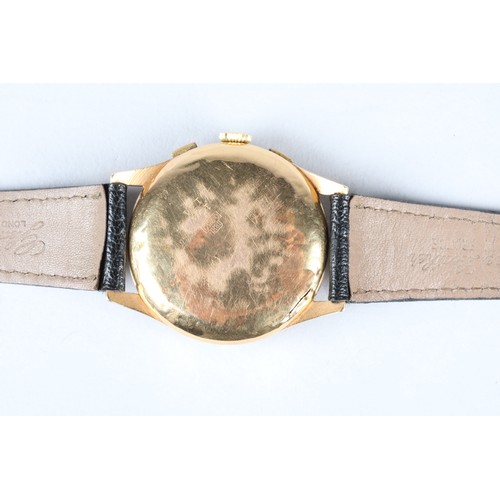 124A - Early 20th century 18 carat yellow gold cased gentleman's Suisse (Swiss) chronograph antimagnetic wr... 