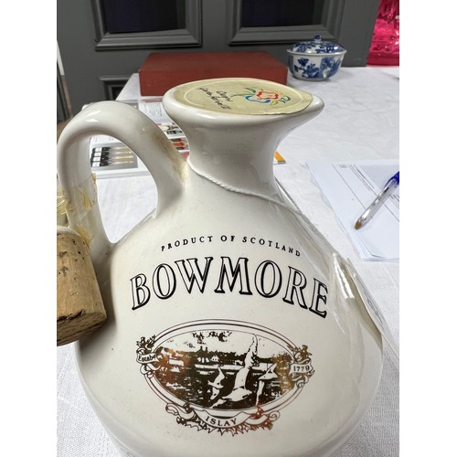 204 - Bowmore 15 year old Glasgow Garden Festival decanter, single malt whisky, 75cl., 40% vol