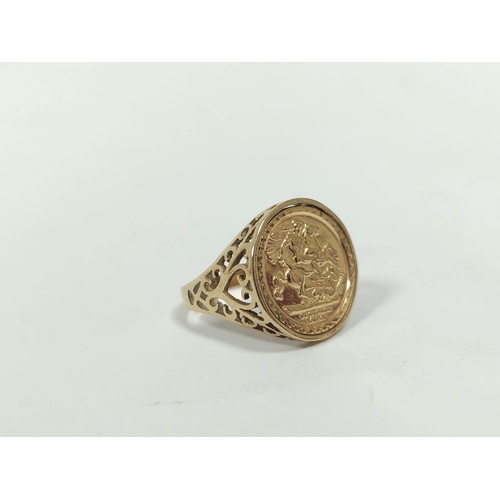 160 - 9ct gold coin ring, size 'S', 3.4g.