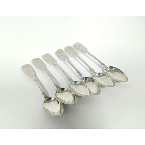 17 - York - set of six silver tea spoons of fiddle pattern, initialled  'B', by Barber, Cattle and N... 