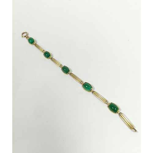 85 - Edwardian gold bracelet with five chrysoprase cabochons, '9c', 8g gross.