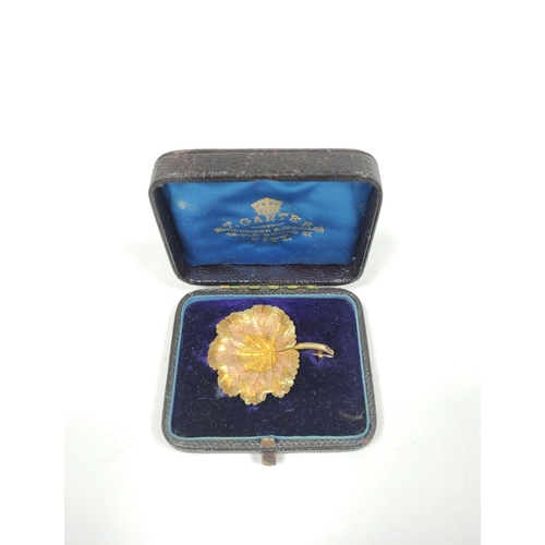 91 - Victorian coloured gold brooch modelled as an Autumn leaf in various tints, probably 15ct, 10.6g, or... 