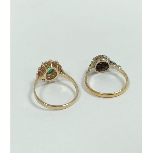 124 - Emerald cluster ring in 9ct gold and another, 18ct. (2). 