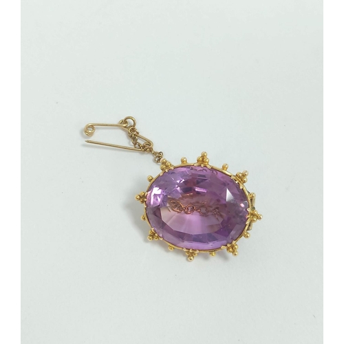 126 - Victorian amethyst oval brooch in gold, probably 15ct. 