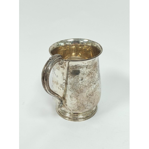 130 - Silver pint mug of Georgian style, monogrammed, Birmingham 1912, 310g / 10oz.