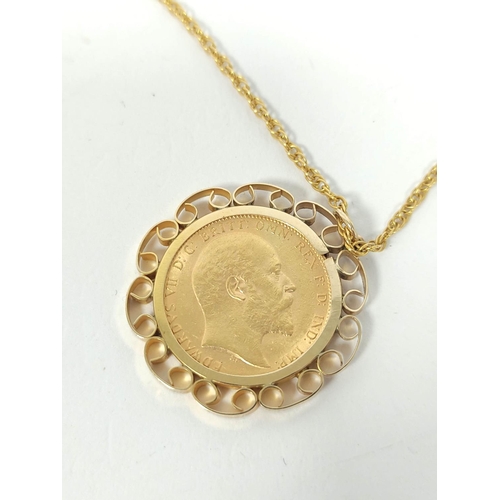 143 - Sovereign, 1902, in 9ct gold pendant mount, with necklet, 14g.