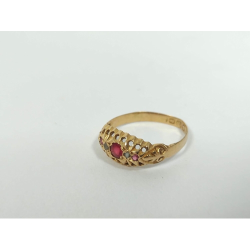 146 - Diamond and ruby ring in 18ct gold, 1914 (1.8g), size 'Q' and three brooches (5g). 