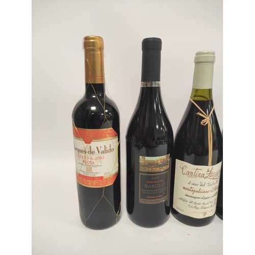 209 - Twelve bottles of assorted red wine to include bottle of Châteauneuf-du-Pape, Barolo 2002, 75cl, 13.... 