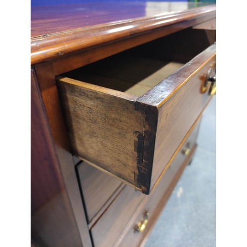 410 - George III mahogany chest of drawers, fitted with two short drawers over three long graduated drawer... 