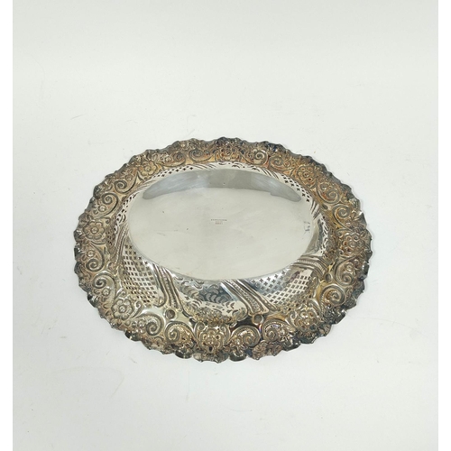 171 - Silver oval fruit basket pierced and embossed, Sheffield 1900, 30cm, 376g / 12oz.