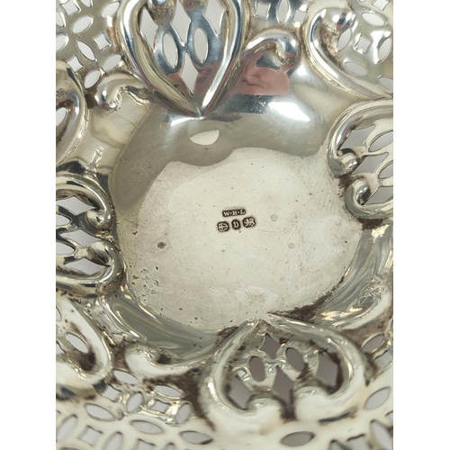 180 - Silver sweetmeat dish with waved edges and another two embossed, 156g / 4½oz. 