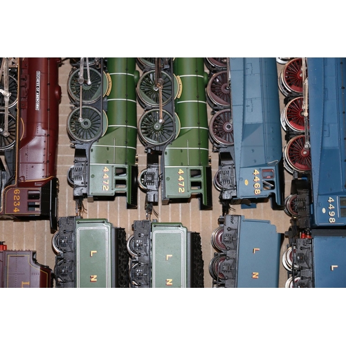 29 - Hornby OO gauge model railways locomotives to include 4-6-2 Sir Nigel Gresley 4498 LNER blue, 4-6-2 ... 