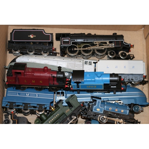 29 - Hornby OO gauge model railways locomotives to include 4-6-2 Sir Nigel Gresley 4498 LNER blue, 4-6-2 ...