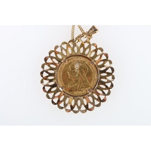 340 - UNITED KINGDOM Victoria (1837-1901) gold half sovereign 1898 old veiled head, in 9ct gold pendant mo... 